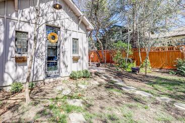 هتل Pueblo Street Tiny Home