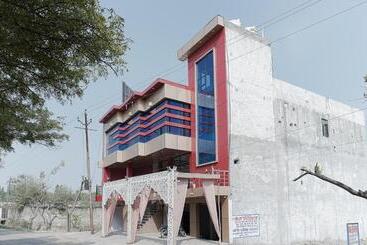 هتل Kaka Ji Palace By Wb Inn
