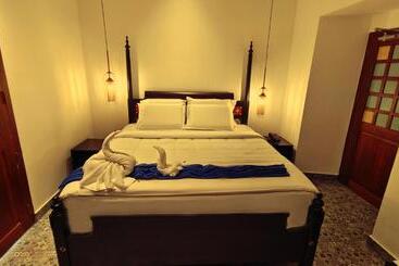 Napier Heritage By Velvet Hotels