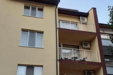 پانسیون Guest House Kostovi