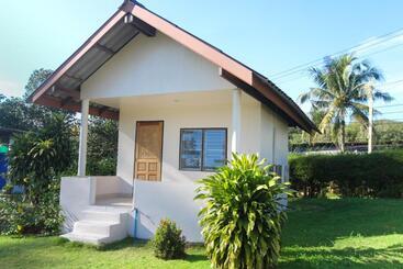 هتل Tk Beach Resort Koh Mak
