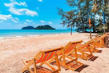 هتل Tk Beach Resort Koh Mak