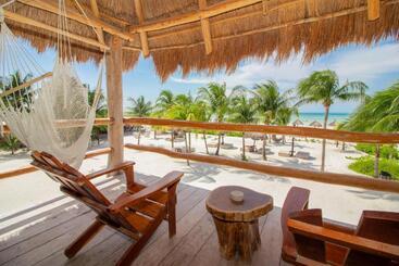 هتل Blue Holbox