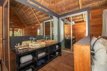 هتل Blue Holbox