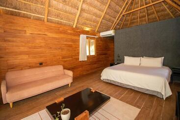 هتل Blue Holbox