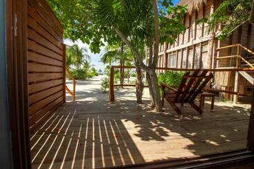 هتل Blue Holbox
