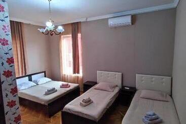 پانسیون Kobuleti Guest House