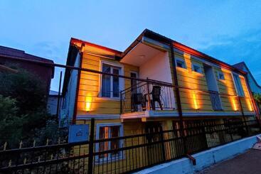 پانسیون Kobuleti Guest House