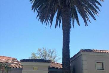 پانسیون Lord Caledon Guest House