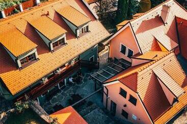 پانسیون Penzion Tilia