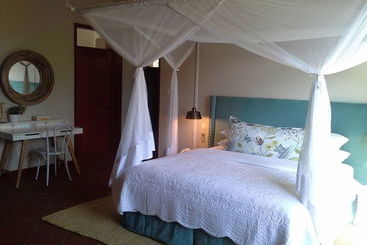 هتل Acacia Farm Lodge