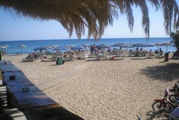 هتل Apollon