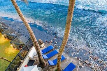 هتل Blue Sky Beach Resort
