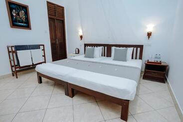 هتل Blue Sky Beach Resort