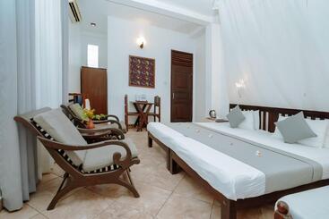 هتل Blue Sky Beach Resort