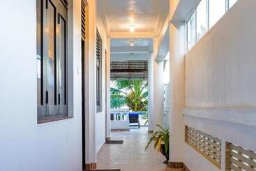 هتل Blue Sky Beach Resort