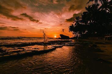 هتل Blue Sky Beach Resort
