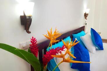 هتل Blue Sky Beach Resort