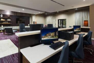 هتل Courtyard By Marriott Houston Katy Mills