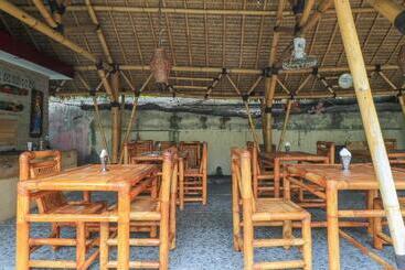 هتل Senggigi Cottages Lombok