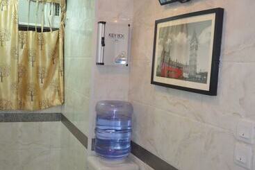هتل Skylark Hostel