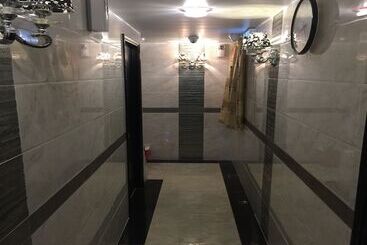 هتل Skylark Hostel