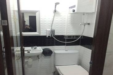هتل Skylark Hostel