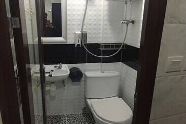 هتل Skylark Hostel