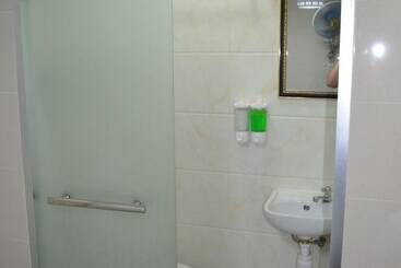هتل Skylark Hostel