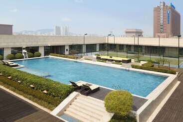هتل Wyndham Jinjiang