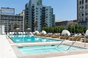Level Los Angeles   Downtown South Olive