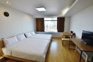 پانسیون Incheon Airport Guest House