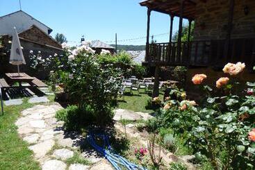پانسیون La Posada De Pedrazales