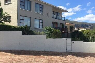 Hermanus Heights Villa