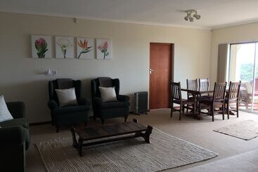 Hermanus Heights Villa