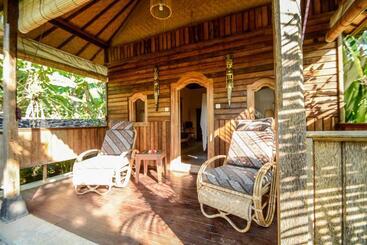 هتل Aashaya Jasri Resort