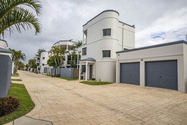 هتل Grange Resort Hervey Bay