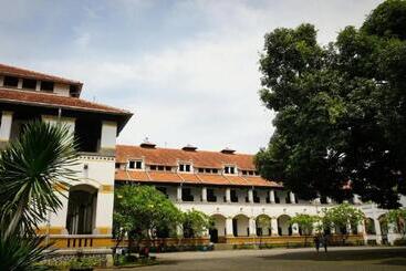 هتل Horison Kota Lama Semarang