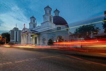 هتل Horison Kota Lama Semarang