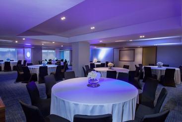 هتل Hyatt Place West London Hayes