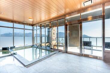 هتل Livemax Resort Miyahama Ocean View