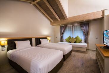 هتل Mela Garden Retreat Cottage