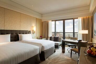 هتل Midtown Shangri La, Hangzhou   Around 5 Minutes Walking Distance To West Lake