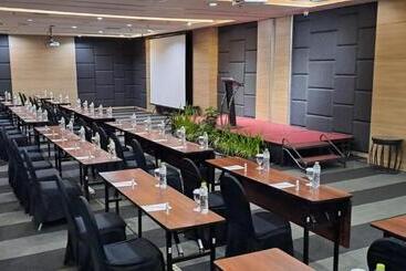Vasaka Hotel Jakarta Managed By Dafam