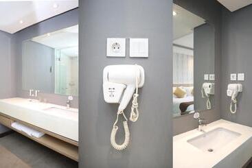 Vasaka Hotel Jakarta Managed By Dafam