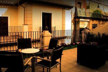 Oh! My Hostel