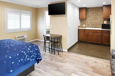 Scandia Motel
