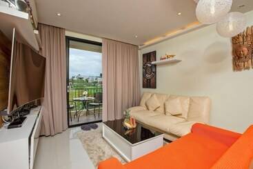 Lago Apartments By Tropiclook
