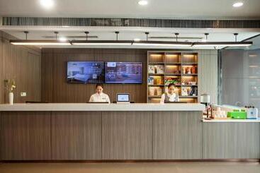 Hanting Hotel Zhengzhou Shangding Road