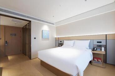 Ji Hotel Dandong Railway Station